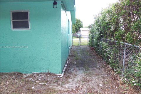 Villa ou maison à vendre à Sunrise, Floride: 3 chambres, 126.81 m2 № 1981633 - photo 18