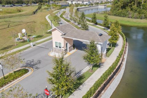 House in Kissimmee, Florida 6 bedrooms, 304.25 sq.m. № 1905364 - photo 21