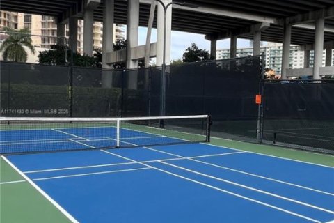 Condo in Aventura, Florida, 2 bedrooms  № 1859770 - photo 28
