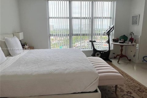 Condo in Aventura, Florida, 2 bedrooms  № 1859770 - photo 12