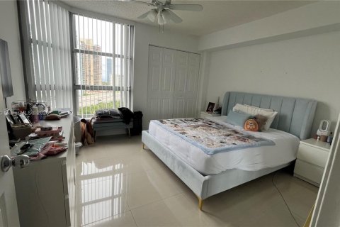 Condo in Aventura, Florida, 2 bedrooms  № 1859770 - photo 18