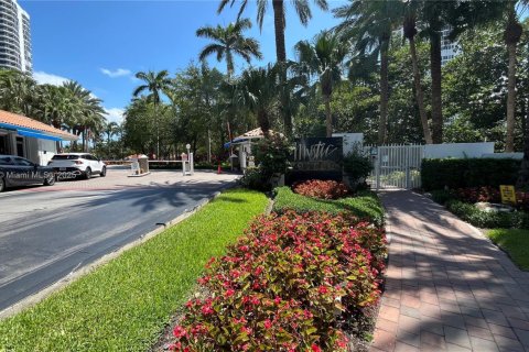 Condo in Aventura, Florida, 2 bedrooms  № 1859770 - photo 3