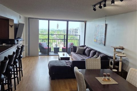 Condominio en venta en Hallandale Beach, Florida, 2 dormitorios, 104.98 m2 № 2254252 - foto 2
