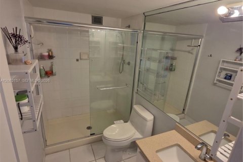 Condominio en venta en Hallandale Beach, Florida, 2 dormitorios, 104.98 m2 № 2254252 - foto 20