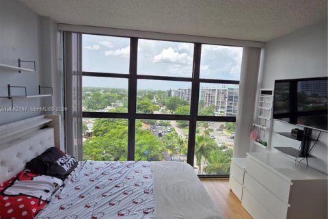 Condominio en venta en Hallandale Beach, Florida, 2 dormitorios, 104.98 m2 № 2254252 - foto 16