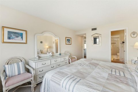 Condo in New Smyrna Beach, Florida, 1 bedroom  № 2124691 - photo 14