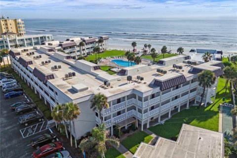 Condo in New Smyrna Beach, Florida, 1 bedroom  № 2124691 - photo 21