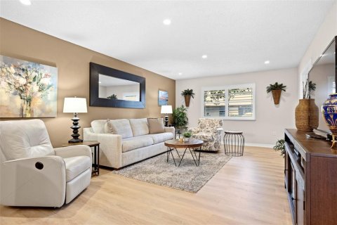 Casa en venta en Palm Harbor, Florida, 2 dormitorios, 120.59 m2 № 2386549 - foto 10