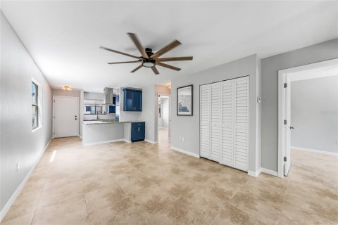 Copropriété à vendre à Punta Gorda, Floride: 2 chambres, 76.64 m2 № 1631477 - photo 15