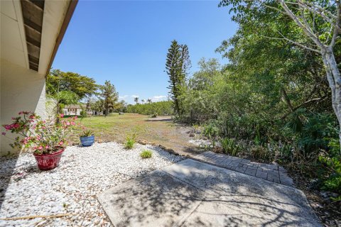Copropriété à vendre à Punta Gorda, Floride: 2 chambres, 76.64 m2 № 1631477 - photo 29