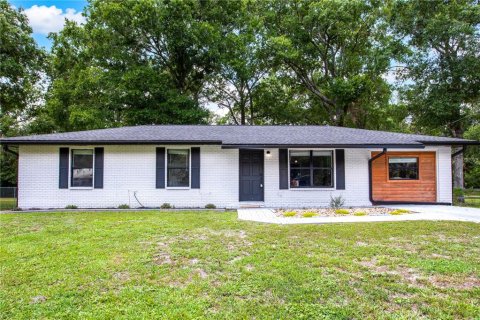House in Starke, Florida 4 bedrooms, 132.39 sq.m. № 1796028 - photo 1