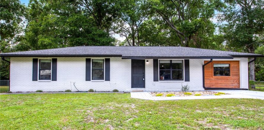 House in Starke, Florida 4 bedrooms, 132.39 sq.m. № 1796028