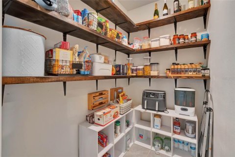 Купить виллу или дом в Деланд, Флорида 7 комнат, 150.22м2, № 1528845 - фото 11