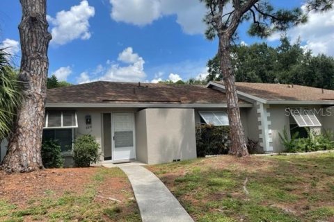 Villa ou maison à vendre à Sarasota, Floride: 2 chambres, 86.96 m2 № 1883322 - photo 1