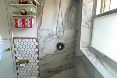 Casa en venta en Miramar, Florida, 3 dormitorios, 113.43 m2 № 2000383 - foto 11