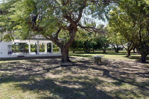 Casa en venta en Miami, Florida, 3 dormitorios, 176.98 m2 № 2011379 - foto 15