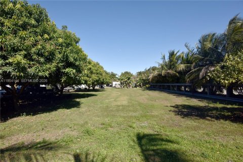 Casa en venta en Miami, Florida, 3 dormitorios, 176.98 m2 № 2011379 - foto 14