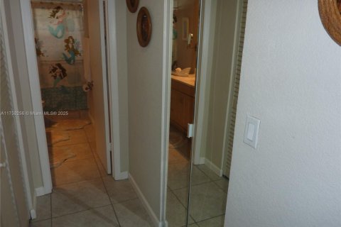 Condominio en venta en Sunrise, Florida, 1 dormitorio, 79.9 m2 № 1692285 - foto 14