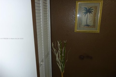 Condominio en venta en Sunrise, Florida, 1 dormitorio, 79.9 m2 № 1692285 - foto 23