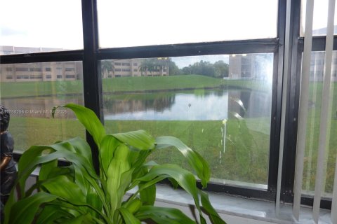 Condominio en venta en Sunrise, Florida, 1 dormitorio, 79.9 m2 № 1692285 - foto 8