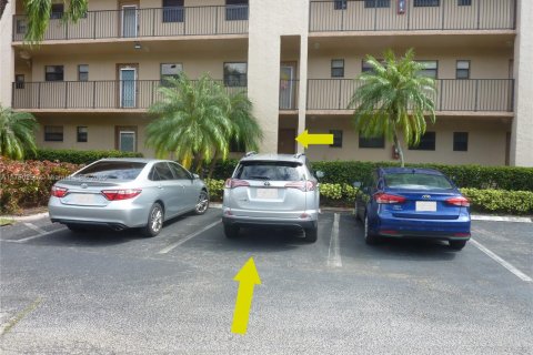 Condominio en venta en Sunrise, Florida, 1 dormitorio, 79.9 m2 № 1692285 - foto 1