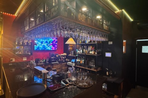 Купить коммерческую недвижимость в Майами-Бич, Флорида № 2063449 - фото 9