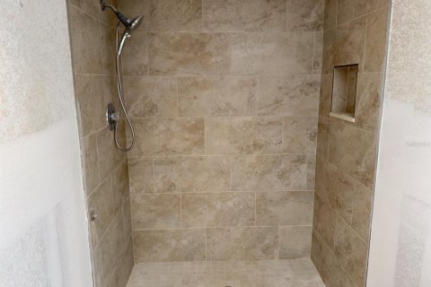 Condo in New Port Richey, Florida, 2 bedrooms  № 1901967 - photo 15