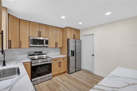 Casa en alquiler en Wesley Chapel, Florida, 4 dormitorios, 151.9 m2 № 1854418 - foto 13