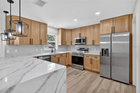 Casa en alquiler en Wesley Chapel, Florida, 4 dormitorios, 151.9 m2 № 1854418 - foto 3