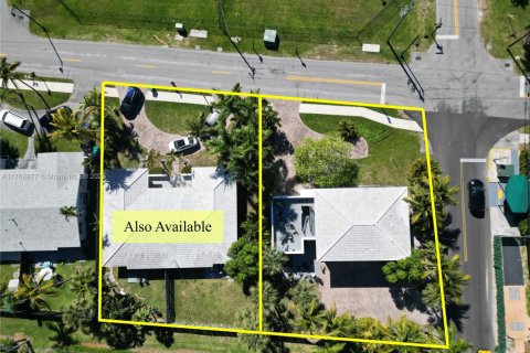 Immobilier commercial à vendre à Sunny Isles Beach, Floride: 185.62 m2 № 2078133 - photo 16