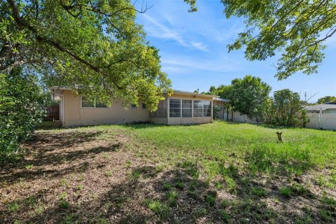 House in Deltona, Florida 2 bedrooms, 123.19 sq.m. № 2222820 - photo 27