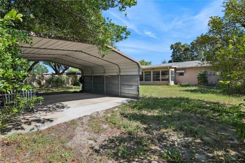 House in Deltona, Florida 2 bedrooms, 123.19 sq.m. № 2222820 - photo 29