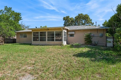House in Deltona, Florida 2 bedrooms, 123.19 sq.m. № 2222820 - photo 26
