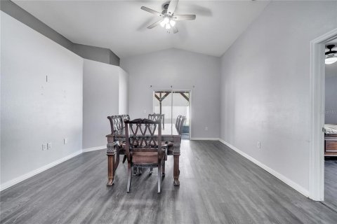 House in Orlando, Florida 3 bedrooms, 135.36 sq.m. № 1761484 - photo 4