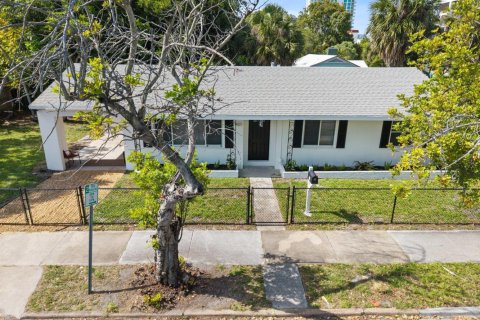 House in West Palm Beach, Florida 3 bedrooms, 130.06 sq.m. № 2177602 - photo 30