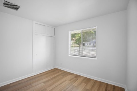 House in West Palm Beach, Florida 3 bedrooms, 130.06 sq.m. № 2177602 - photo 16