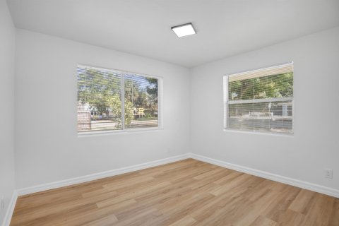 House in West Palm Beach, Florida 3 bedrooms, 130.06 sq.m. № 2177602 - photo 17