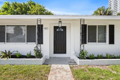 House in West Palm Beach, Florida 3 bedrooms, 130.06 sq.m. № 2177602