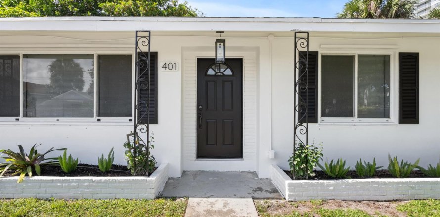 House in West Palm Beach, Florida 3 bedrooms, 130.06 sq.m. № 2177602
