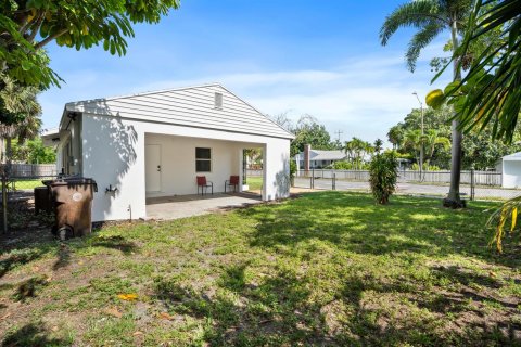 House in West Palm Beach, Florida 3 bedrooms, 130.06 sq.m. № 2177602 - photo 3