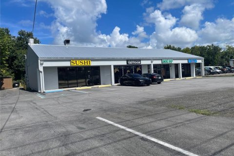 Propiedad comercial en alquiler en Longwood, Florida № 1379788 - foto 1