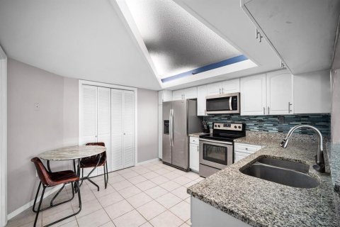 Copropriété à vendre à Clearwater, Floride: 2 chambres, 106.84 m2 № 2399257 - photo 13