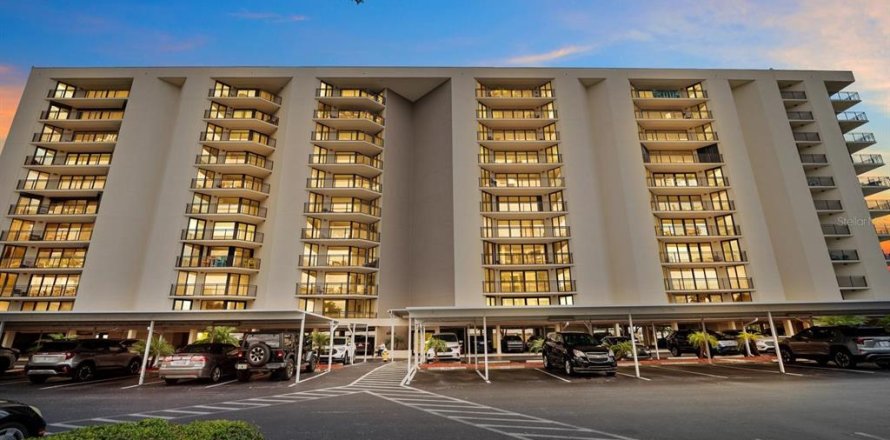 Condo à Clearwater, Floride, 2 chambres  № 2399257