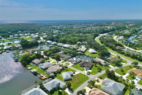 Casa en venta en Palm Coast, Florida, 4 dormitorios, 252.6 m2 № 1747036 - foto 8