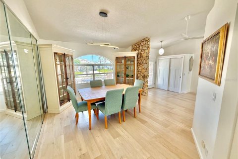 Casa en venta en Palm Coast, Florida, 4 dormitorios, 252.6 m2 № 1747036 - foto 24