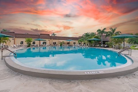 Condo in Sun City Center, Florida, 1 bedroom  № 1849608 - photo 28