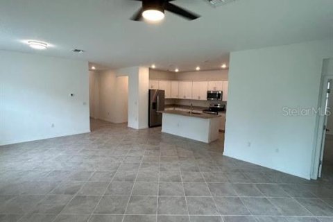 House in Port Charlotte, Florida 4 bedrooms, 188.78 sq.m. № 1622779 - photo 12