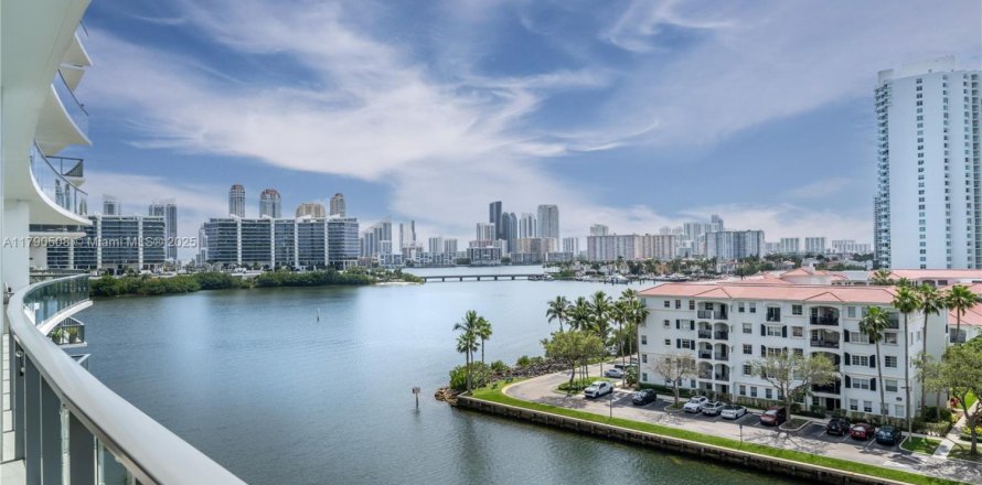 Condo in Aventura, Florida, 3 bedrooms  № 1863578