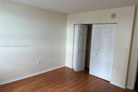 Снять в аренду кондоминиум в Майами, Флорида 1 спальня, 69.68м2, № 2007132 - фото 10