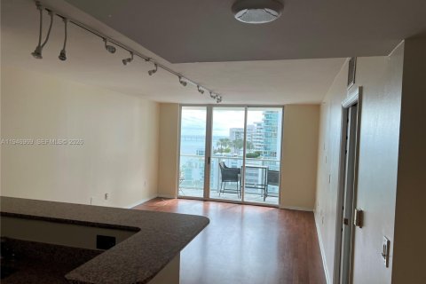 Снять в аренду кондоминиум в Майами, Флорида 1 спальня, 69.68м2, № 2007132 - фото 6